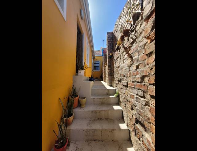 2 BEDROOM HOUSE RENTED IN WOODSTOCK